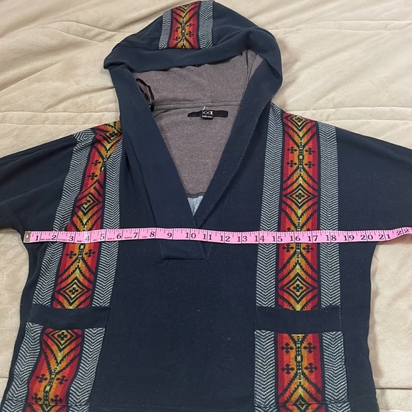 Hooded pullover - Picture 5 of 9